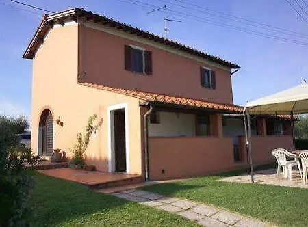 Fattoria Loppiano And Agriroom Regina Mundi Hotel Incisa in Val d'Arno